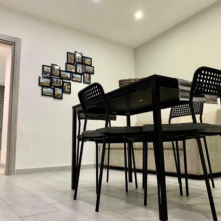 Nel Cuore Di Napoli Apartment ภายนอก รูปภาพ
