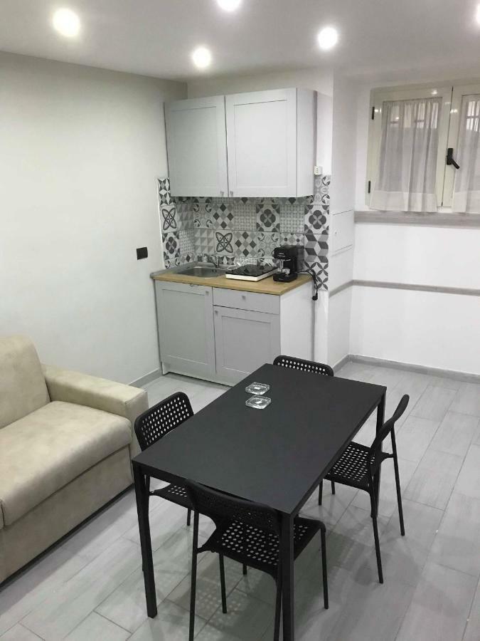 Nel Cuore Di Napoli Apartment ภายนอก รูปภาพ