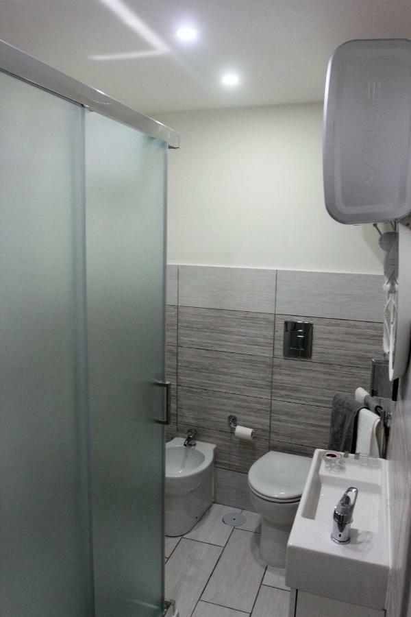 Nel Cuore Di Napoli Apartment ภายนอก รูปภาพ