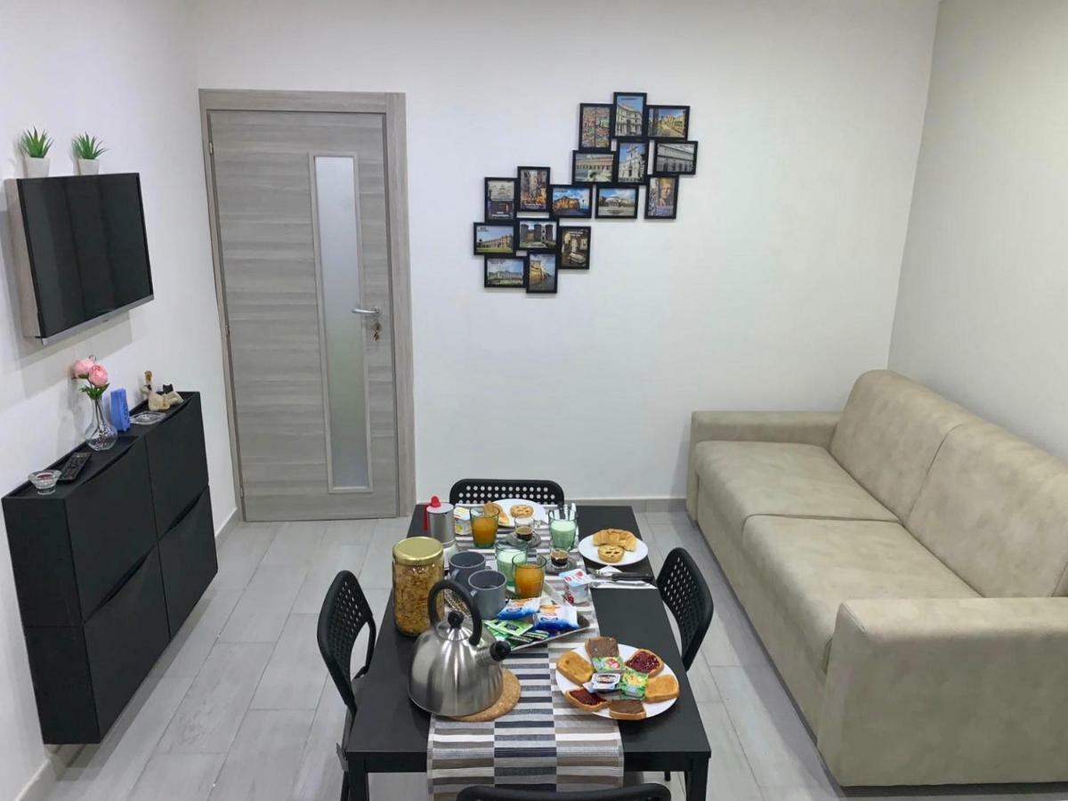 Nel Cuore Di Napoli Apartment ภายนอก รูปภาพ
