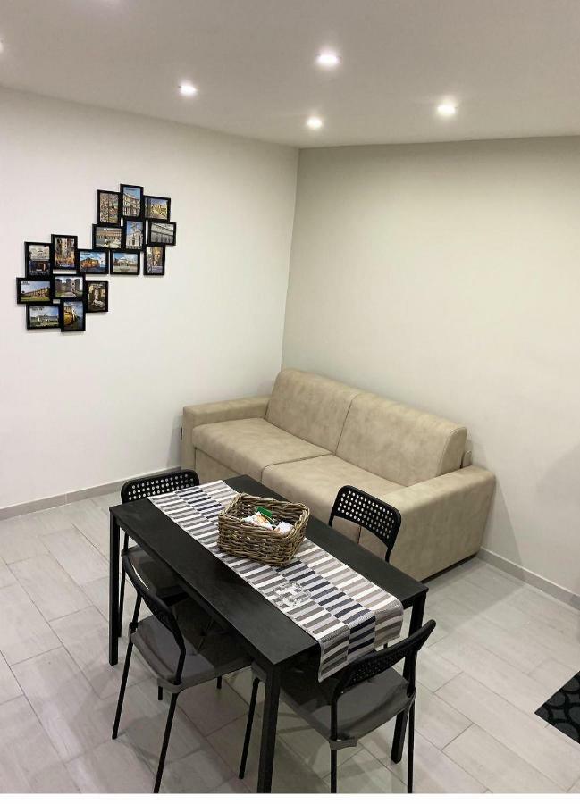 Nel Cuore Di Napoli Apartment ภายนอก รูปภาพ